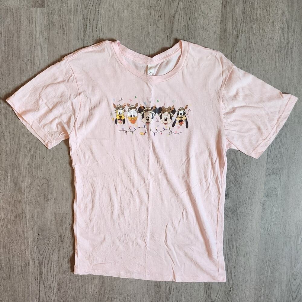 Circle Clothing Women's Disney Character Christmas Safari Short Sleeve Tee Small